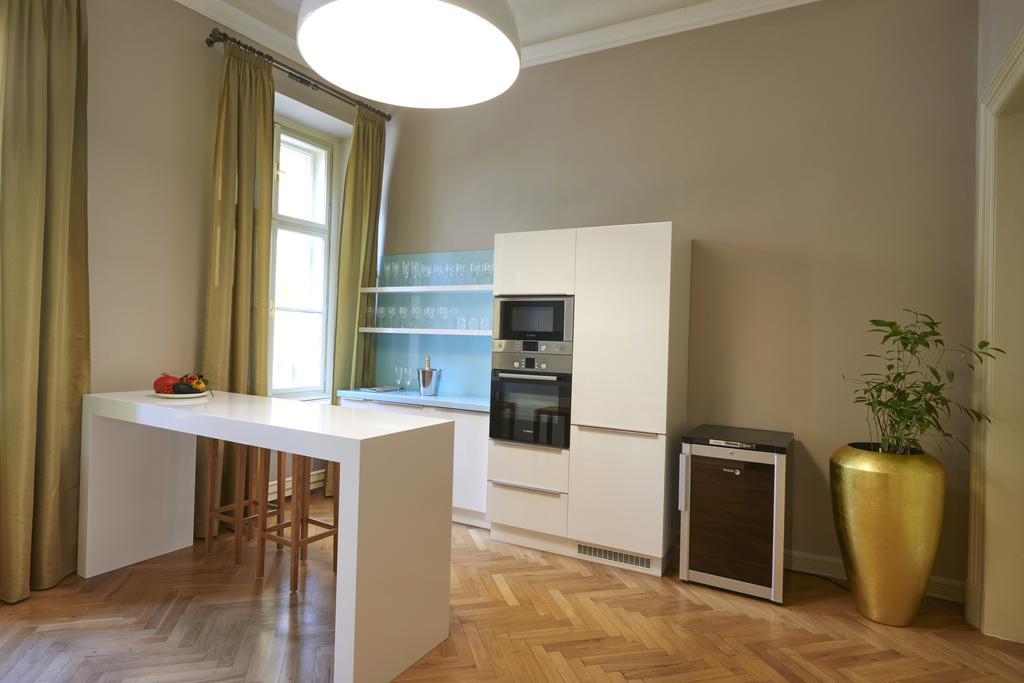 Grand Central Residence By Tkc Prag Exterior foto
